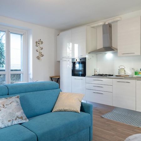 Lora Rose Suite ,Free Parking, Self Check In,2 Como Buitenkant foto
