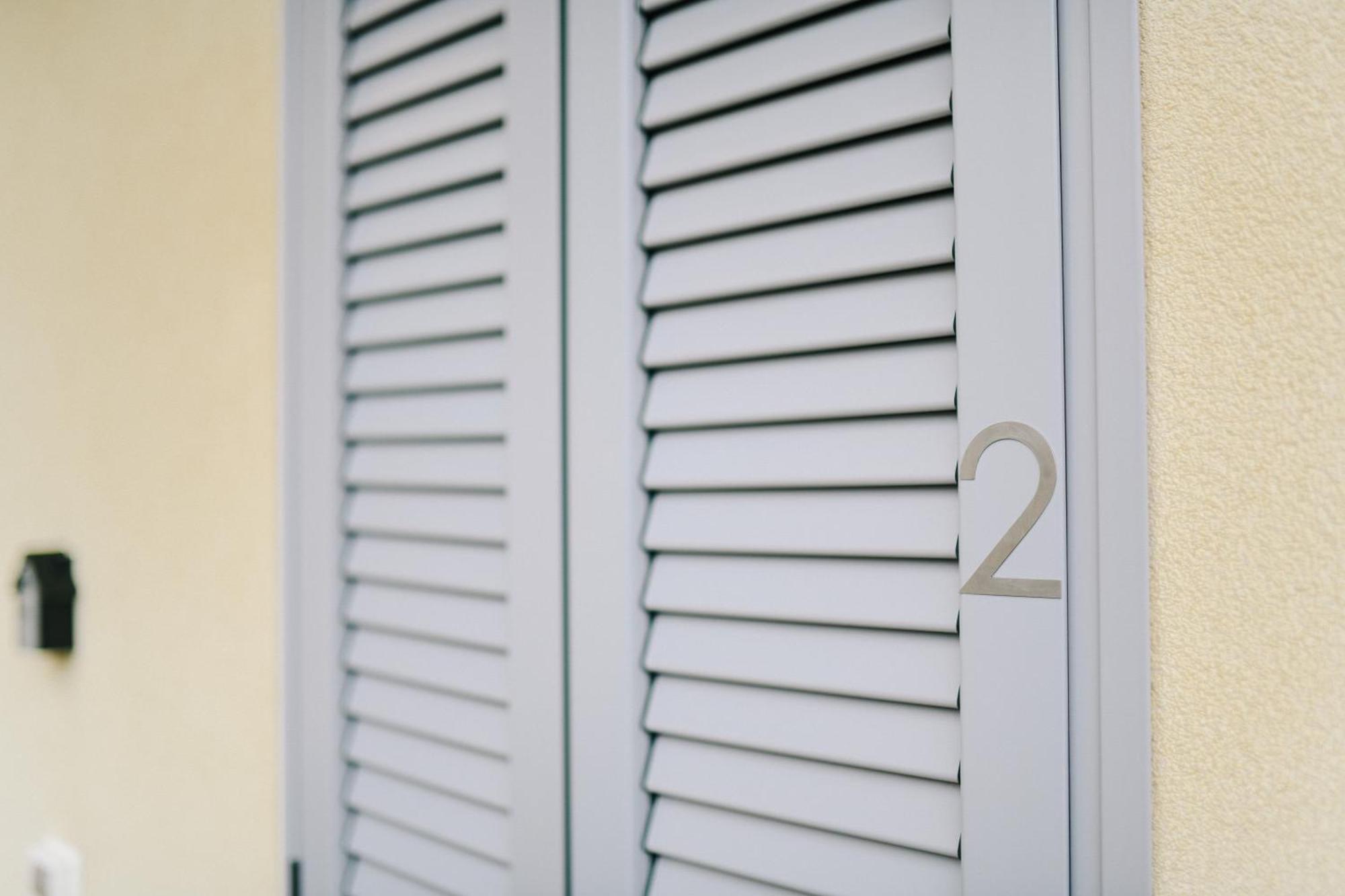 Lora Rose Suite ,Free Parking, Self Check In,2 Como Buitenkant foto