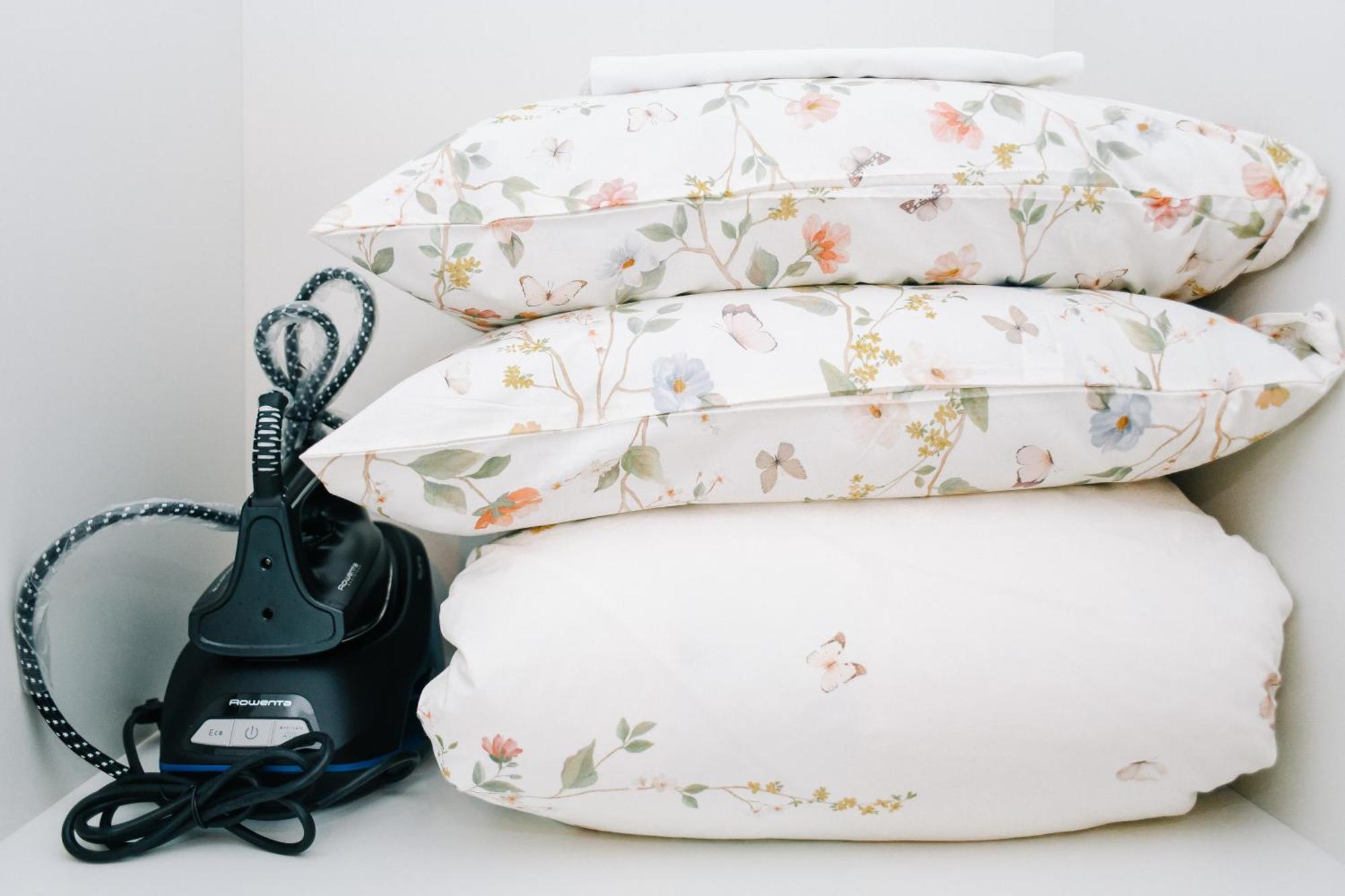 Lora Rose Suite ,Free Parking, Self Check In,2 Como Buitenkant foto